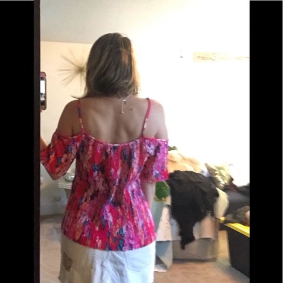 HIP Nordstrom brand size Small Top Poppy Floral Open Shoulder - Picture 4 of 7
